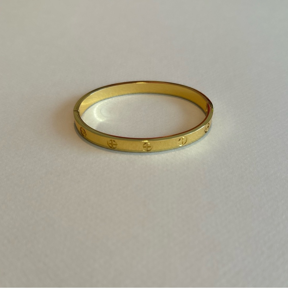 Minimalist gold bangle N996 - Picture 2 of 4